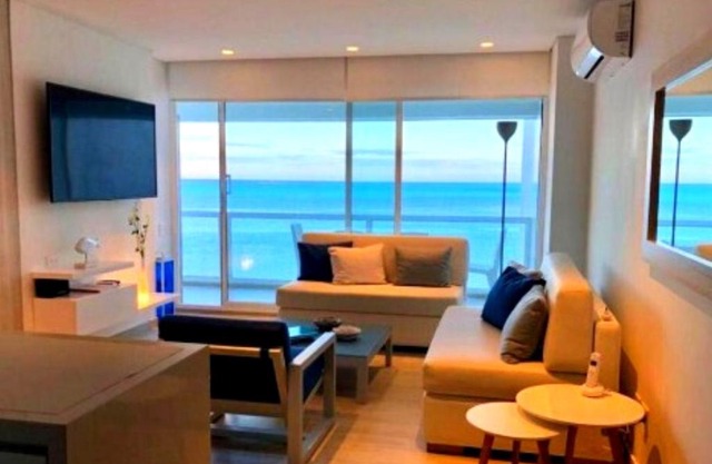 Apartamento en Sun Rise con Espectacular Vista al Mar y Playa Privada