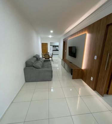 Apartamento grande frente mar