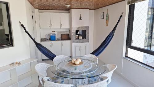 Apartamento na Praia Central, ideal para você e sua família