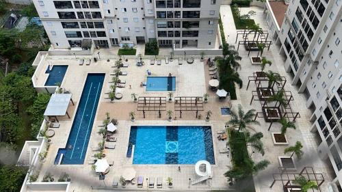 Apartamento novo 2 quartos em condominio Clube com Ar-condicionado
