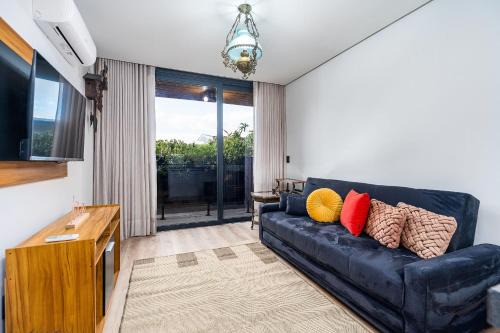 Apartamento You com Piscina e Academia by Achei