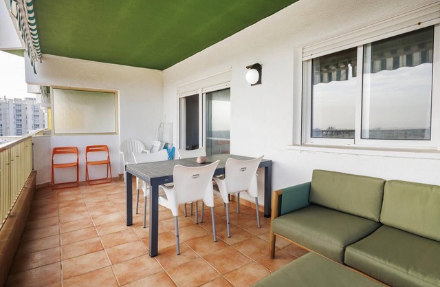 Apartamentos familiares en El Puig con piscina