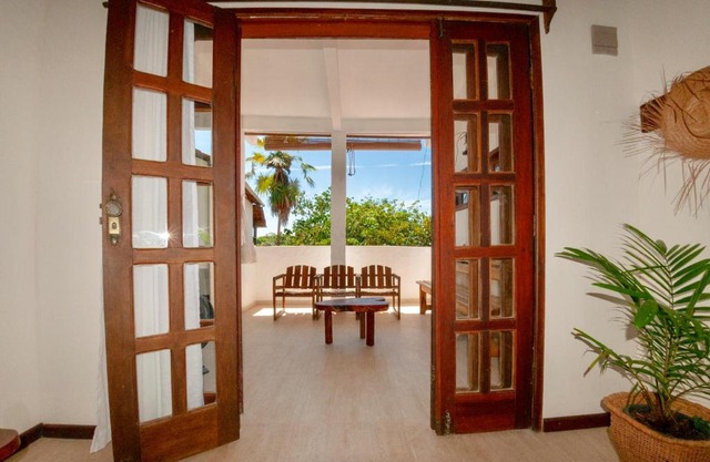 Apartamentos Quintal - 2 Quartos Suítes e Sala