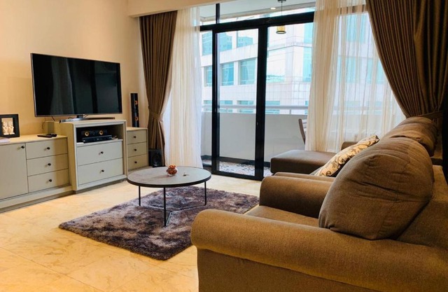 Apartemen Exclusive Slipi Grogol Senayan Sudirman 3BR 1 Full Furnished