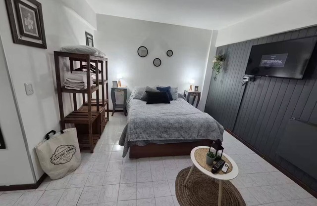 Apartment in Mitre Street, downtown