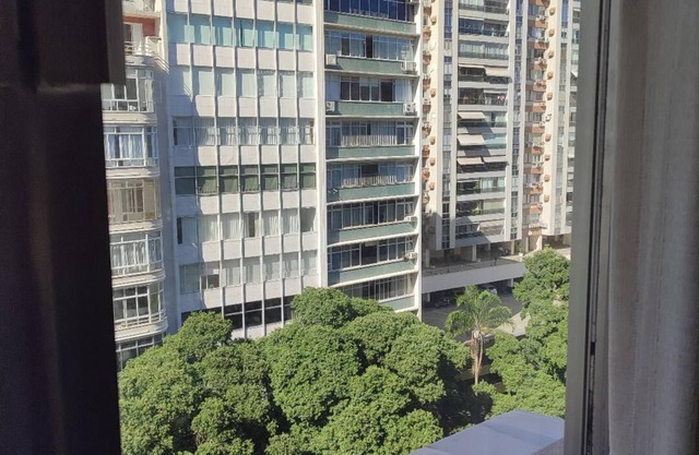 Apartment with garage on Avenida Oswaldo Cruz - Flamengo near Aterro