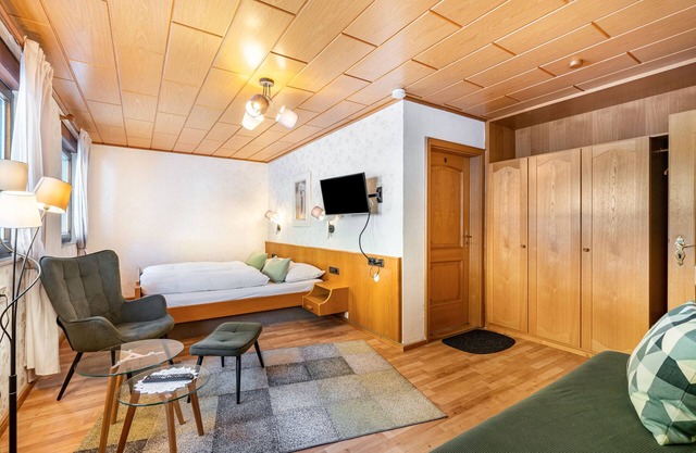 Apartment '3' with Mountain View, Shared Terrace and Wi-Fi