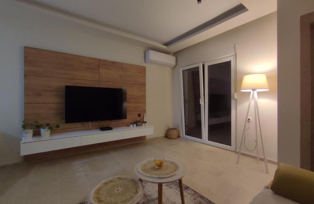 Apartman Front
