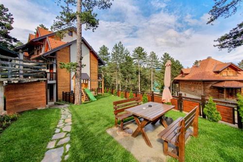 Apartman Marjanović Tara, Kaluđerske bare