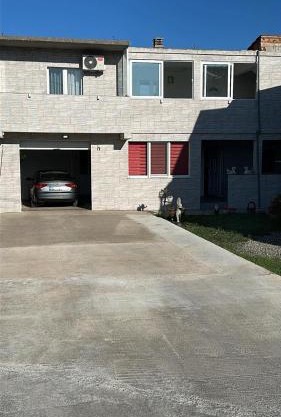 Apartmani Nevena Airport