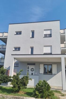 Apartmani Sutomore Tri Palme