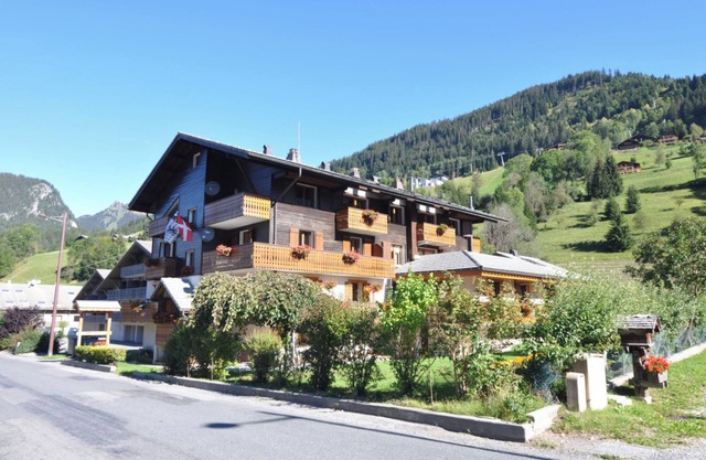 Apartment 'La Pointe Des Mattes' with Mountain View, Private Terrace and Wi-Fi