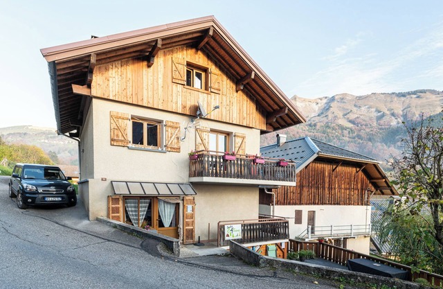 Apartment 'Aux 4 Saisons' with Mountain View, Private Terrace and Wi-Fi