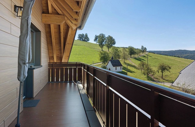 Apartment 'Landleben Deluxe' with Mountain View, Shared Terrace and Wi-Fi