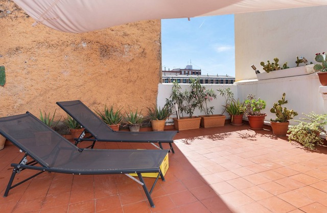 Apartment '1 Dormitorio Terraza' with Private Terrace, Wi-Fi and Air Conditioning