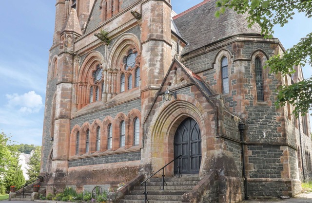 APARTMENT 1 ST MARY'S CHURCH, pet friendly in Moffat