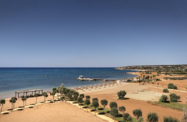Apartment 18-201B with Sea View