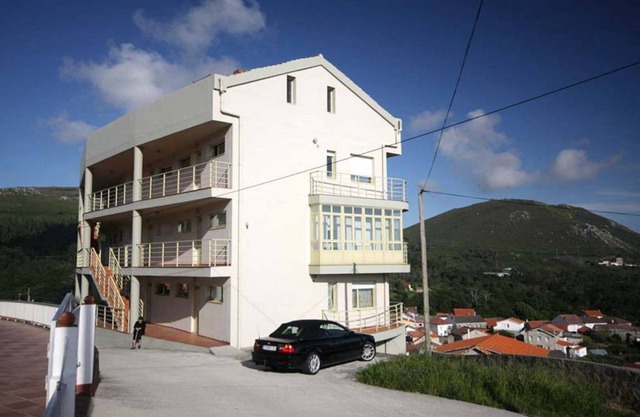 Apartment - 2 Bedrooms with Sea views - 107756
