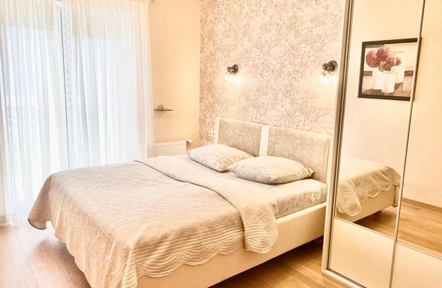 Apartment 2-room on Repina 4 LUX