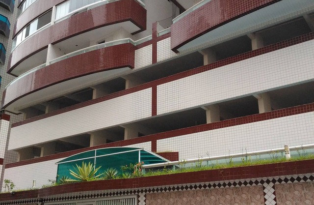 APARTMENT 200 METERS FROM THE BEACH, WI-FI, 1 PARKING SPACE, COMPLETE! UP TO 6 PEOPLE.