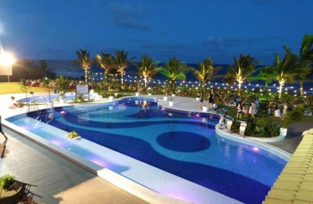 Apartment- 3 Bedrooms - Air-Pool-Sea Front-Daily Maid Service.