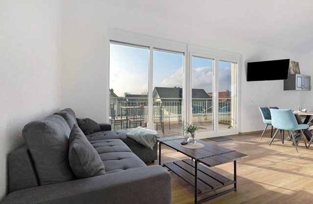 Apartment '4' with Balcony and Wi-Fi