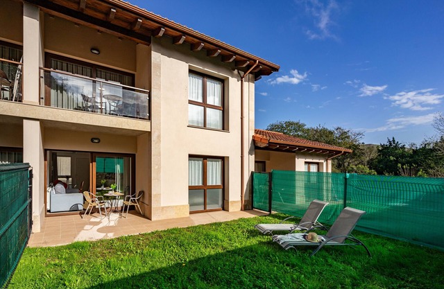Apartment '4 Jardin- Puerto Chico' with Mountain View and Private Garden