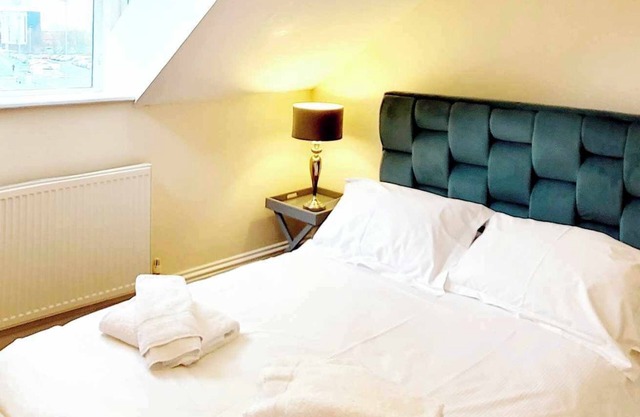 Apartment 5 - CHARMING, LUXURY 2 BEDROOM APARTMENT