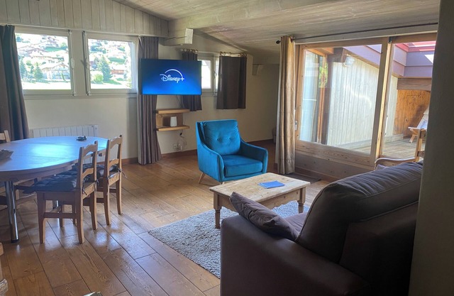 Apartment 71m2 near Megève, 200m 🚠la Princesse, covered parking, skiroom