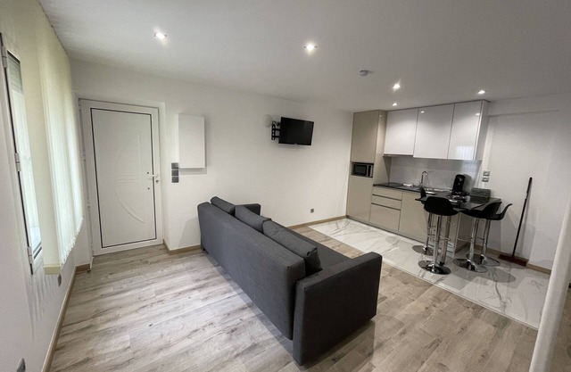 APARTMENT 9 - T2 ground floor, quiet, sleeps 1 to 4