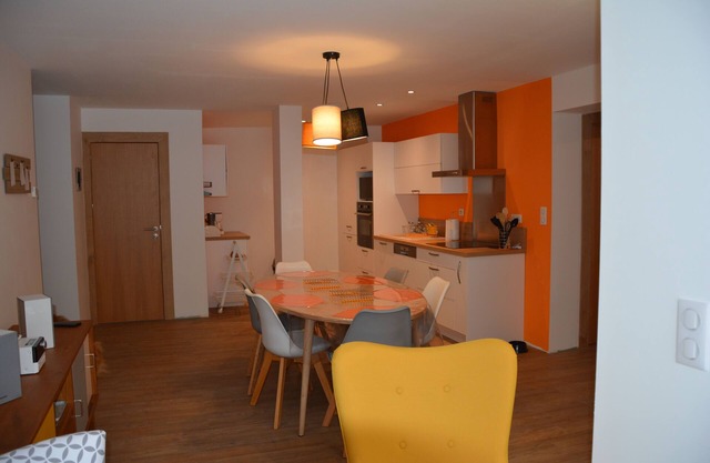Apartment 93 M2, 3 bedrooms with terrace, downtown