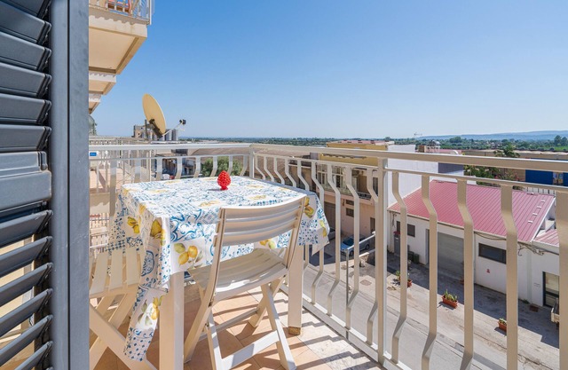 Apartment 'A Casa Mia' with Sea View, Wi-Fi and Air Conditioning