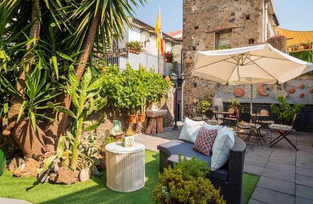 Apartment 'A Ugghia' with Private Garden, Wi-Fi and Air Conditioning