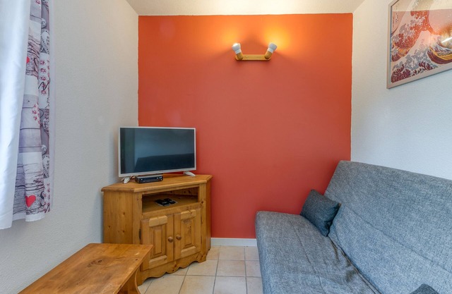 Apartment 'A1 Renard' with Mountain View, Shared Garden and Wi-Fi