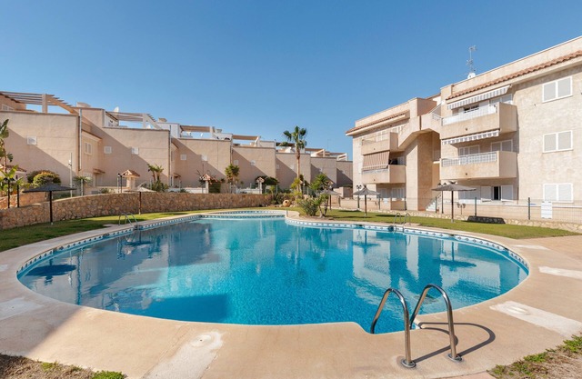 Apartment 'Aguilas Con Ac Y Piscina' with Shared Pool, Wi-Fi and Air Conditioning