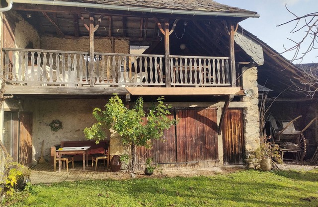 Apartment 'Aile 2 Personnes Maison Ancienne' with Mountain View, Private Terrace and Wi-Fi