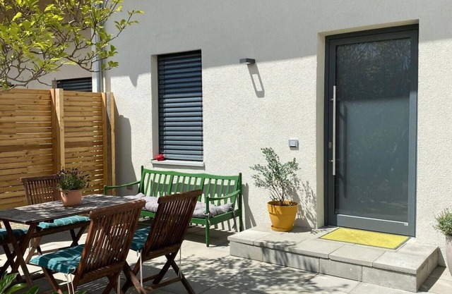 Apartment 'Albnest' with Private Terrace and Wi-Fi
