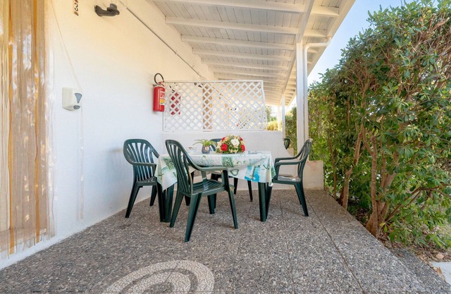 Apartment 'Alimini - 3' with Private Terrace, Wi-Fi and Air Conditioning