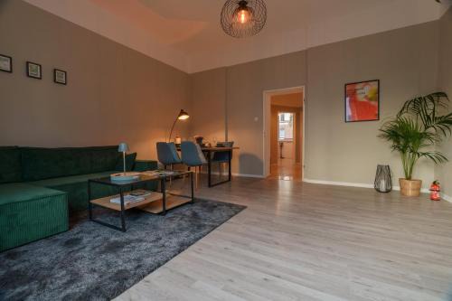 Apartment am Tannenwäldchen im Vorderer Westen Kassel by CASTORA HOMES