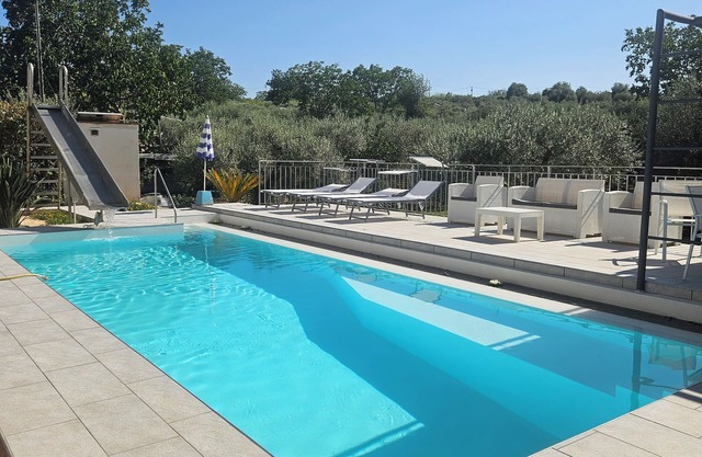 Apartment among olive trees in quiet area with private pool