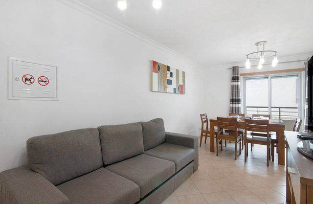 Apartment "Apartamento Girassol" with Wi-Fi & A/C