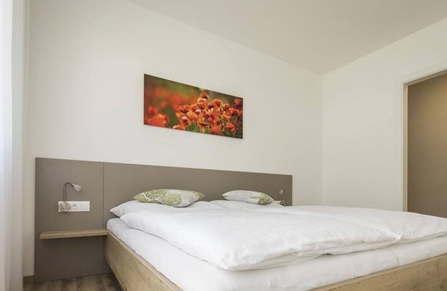 Apartment/apartment, toilet and bath/shower separate - natural property