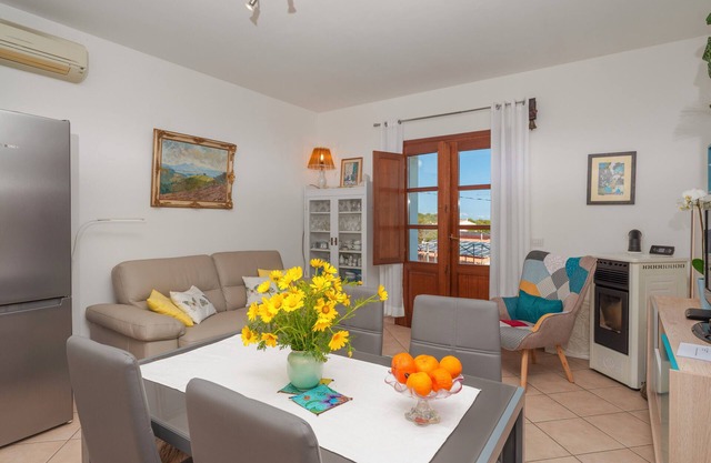 Apartment 'Appartamento Mountain View' with Mountain View, Wi-Fi and Air Conditioning