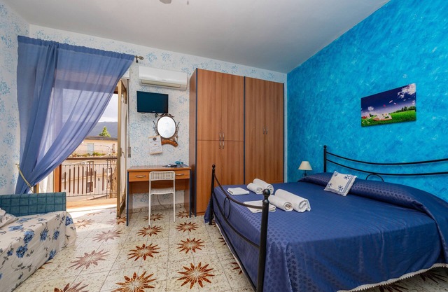 Apartment 'Appartamento 4 - Stanza 43' with Shared Terrace, Wi-Fi and Air Conditioning