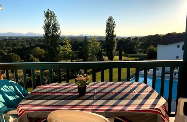 Apartment Arcangues foot of Golf, near Biarritz
