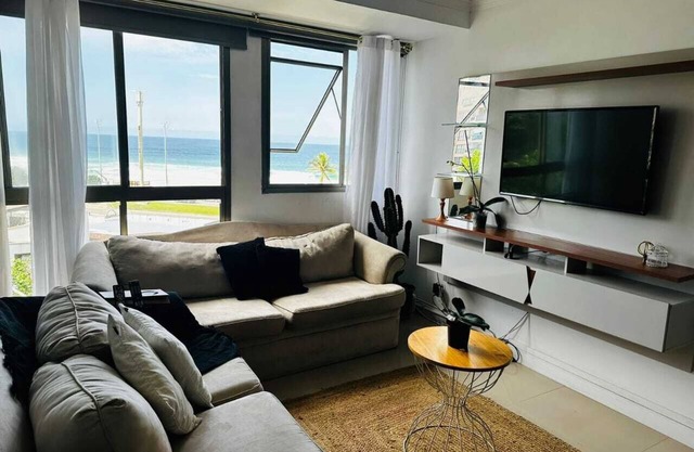 Apartment beach nice view! Family friendly, swimming pool and special nature.