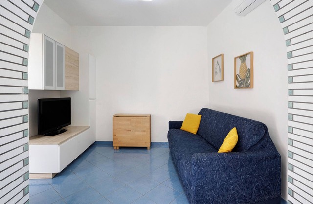 Apartment 'Blue Amalfi Coast' with Sea View, Wi-Fi and Air Conditioning