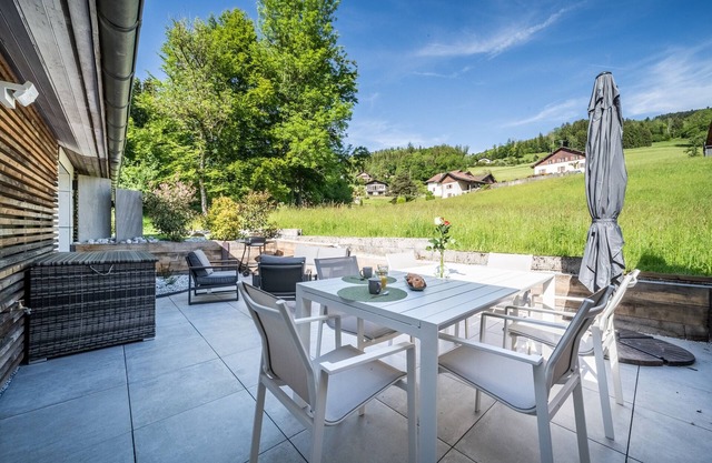 Apartment 'Bois Joli Spa-terrasse Privatisés' with Private Terrace and Wi-Fi