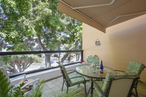 Apartment By The Sea