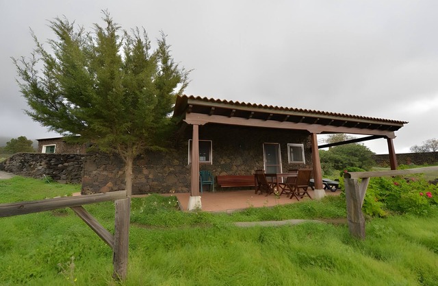 Apartment 'Casa Rural El Pajar' with Mountain View, Wi-Fi and Air Conditioning